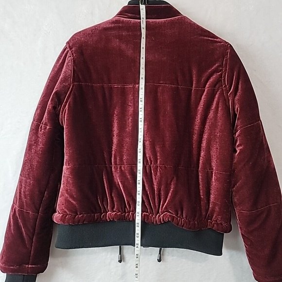 Rue 21 Burgundy Velvet Bomber Jacket Junior Size Small Winter Velor Coat - Picture 4 of 12